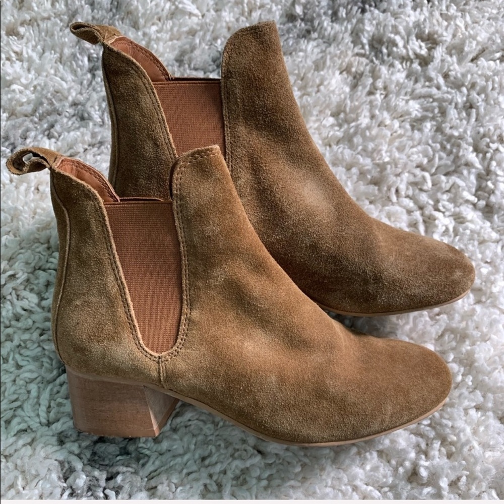 Topshop Chelsea Boots- Barley Suede Booties